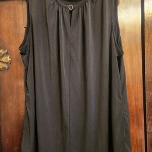 Woman's Black Sleeveless Shirt